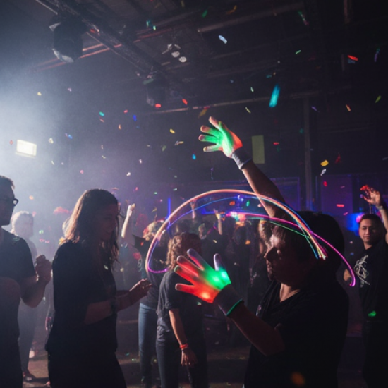 Dynamic Multi-Color Led Light-Up Glow Gloves (1 Pair)