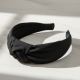 Women’s Ribbed Texture Knot Design Hairband (1 Pc / Mix Design)